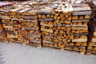 Drewno drzewo kominkowe dąb dębowe olcha czerem