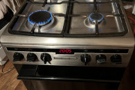 2-letnia kuchenka kuchnia gazowa elektryczna