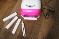 Lampa UV do paznokci z wyświetlaczem LCD