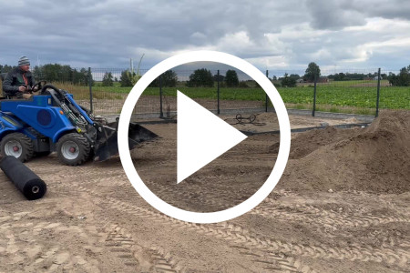 Ładowarka - Usługi miniładowarką